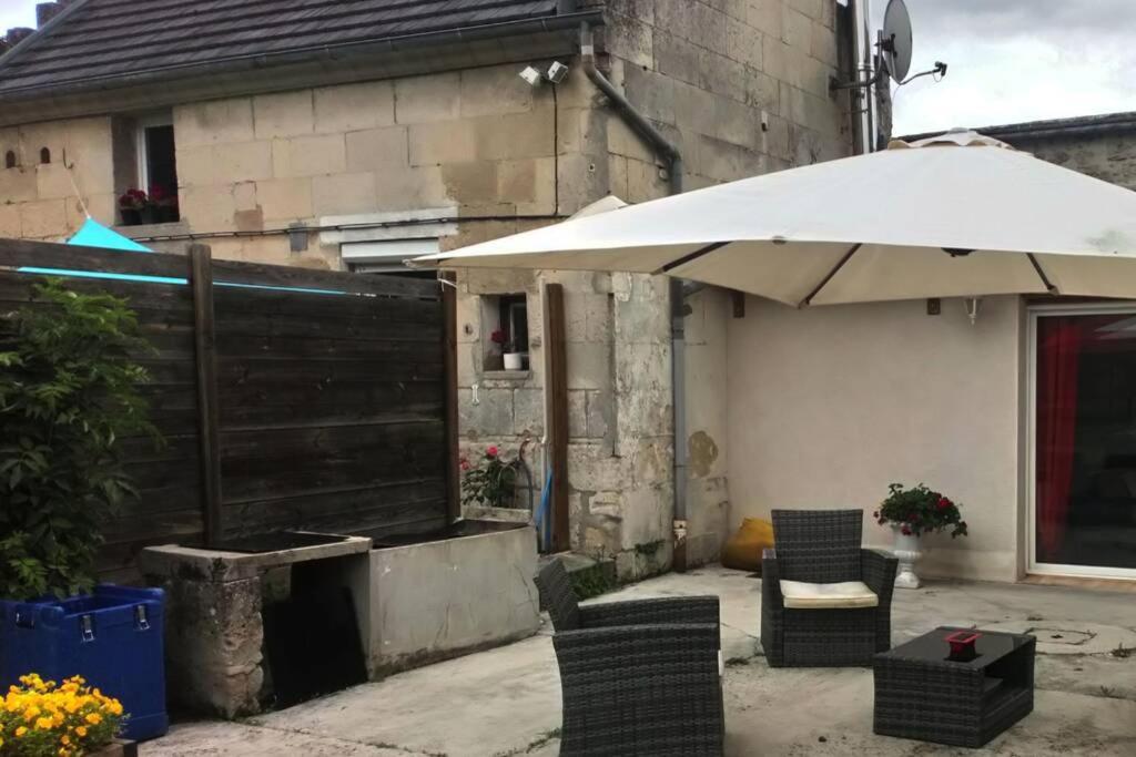 Maison Chaleureuse Et De Detente Avec Piscine Et Spa Chassemy Ngoại thất bức ảnh